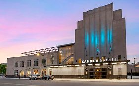Cambria Hotel Detroit Downtown